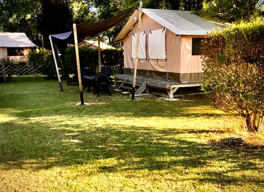 Tente lodge- Camping de la Sole Puybrun