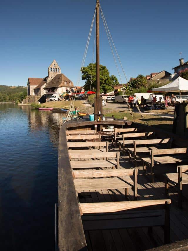 beaulieu sur dordogne barge