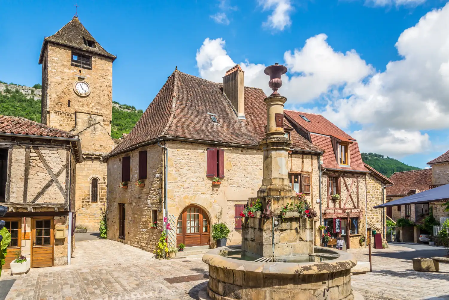 balade romantique à Autoire, l’un des plus beaux villages du Lot