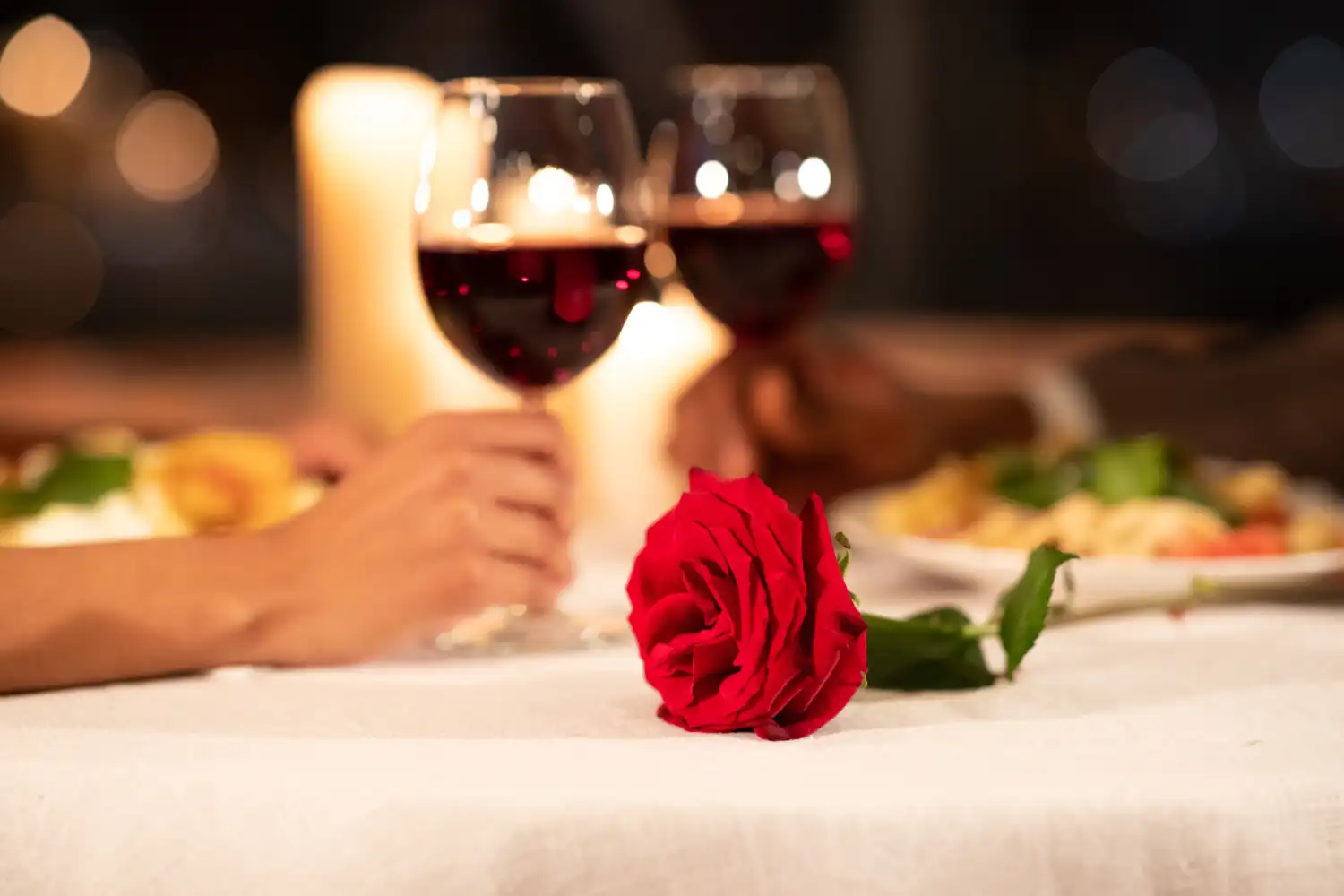 Dîner dans un restaurant romantique à Rocamadour,au coeur de la cité médiévale