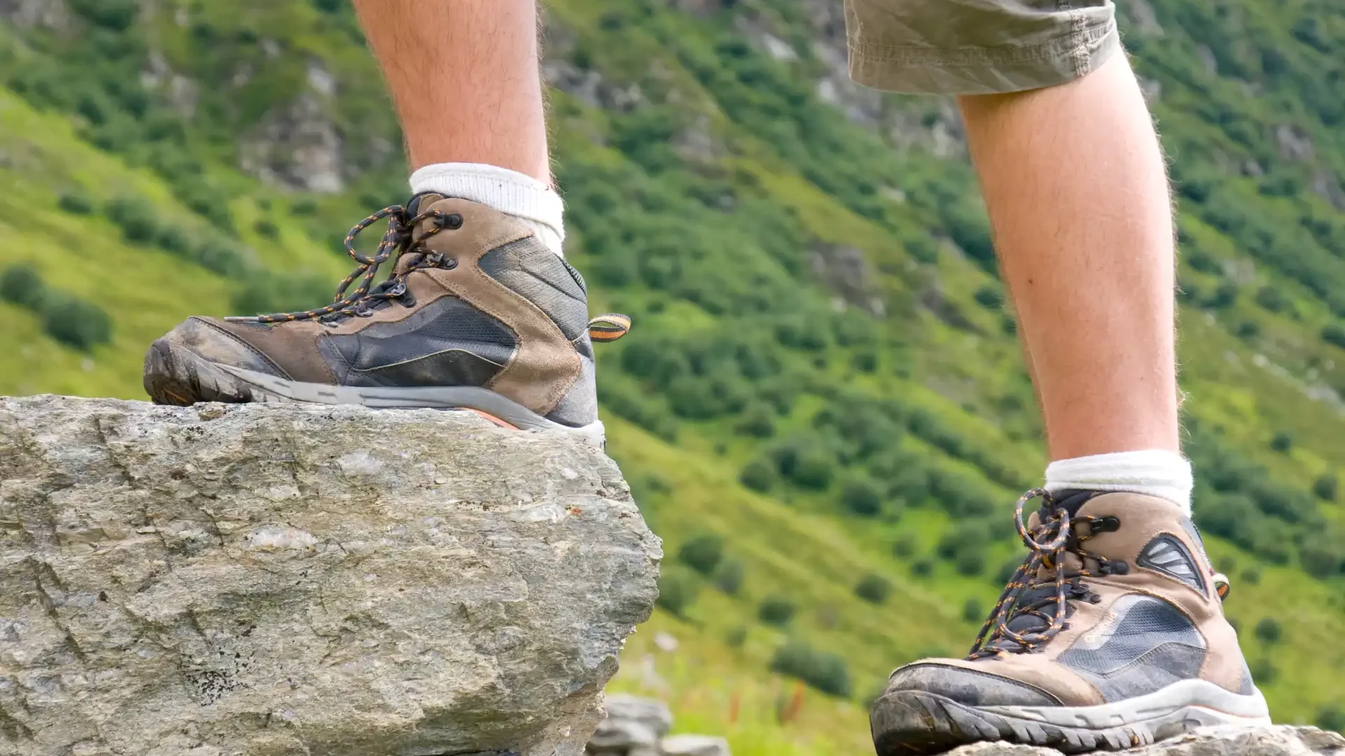 Randonnée sportive Boucle du Moulin du Saut à Rocamadour, canyon de l'Alzou avec falaises et dénivelé technique dans le Lot